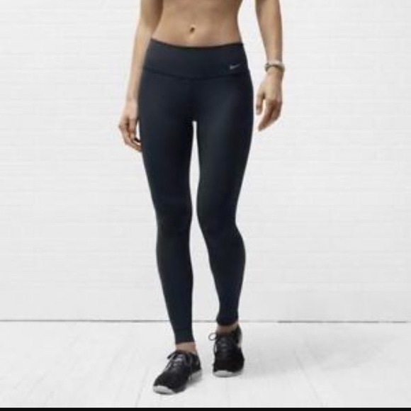 Nike women’s tights - Picture 6 of 7
